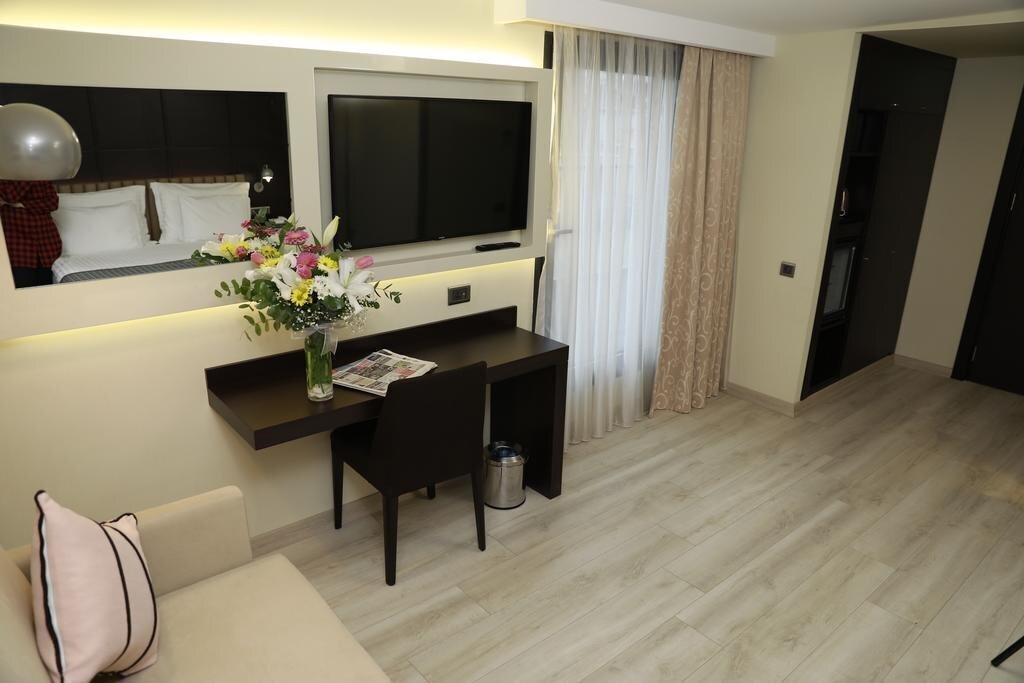 Отель Milord Hotel 4*