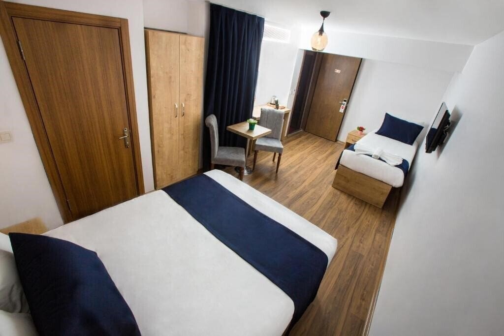 Фотографія Golden Street Hotel 3*