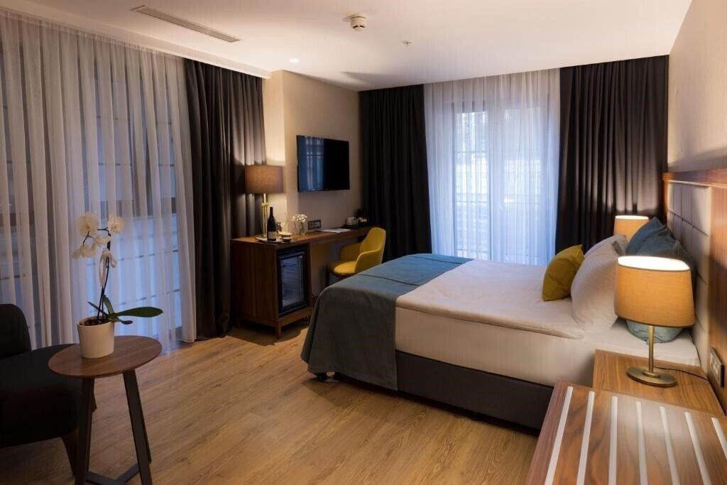 Фото Endless Art Hotel (ex. Endless Art Taksim) 3*