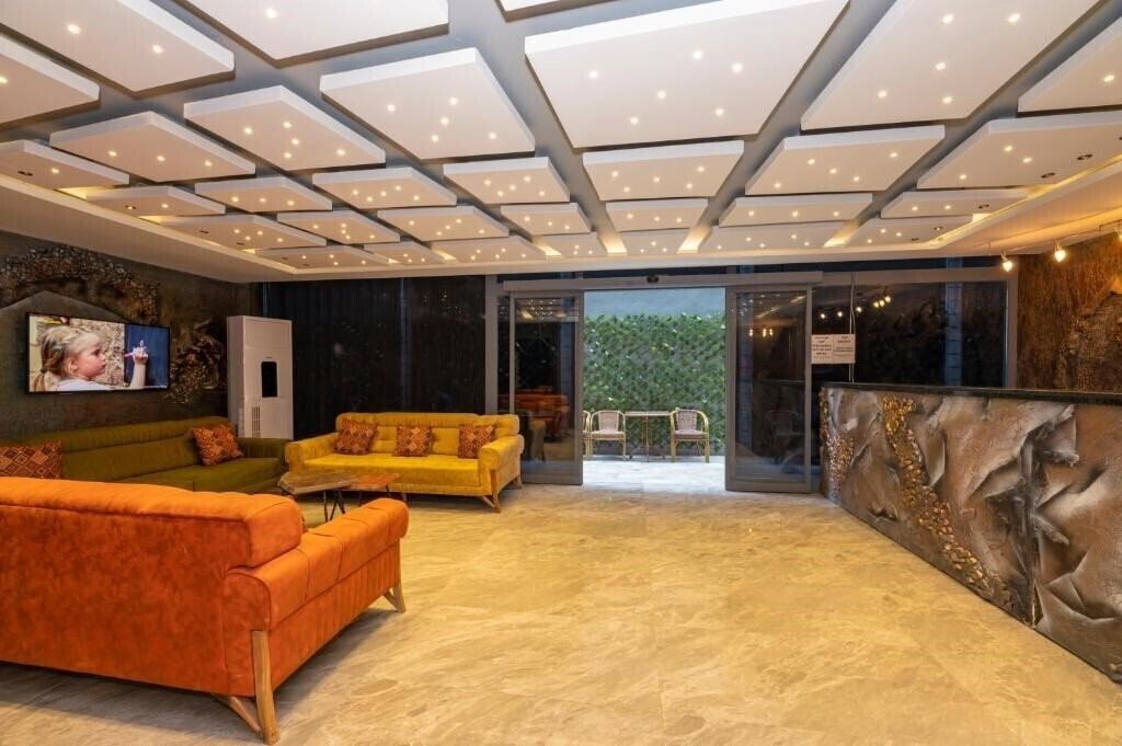 Фотографія White Palace Hotel 3*