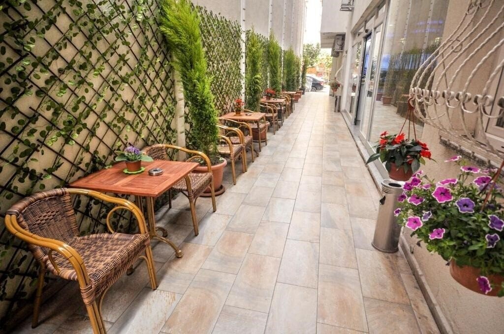 Изображение White Palace Hotel 3*