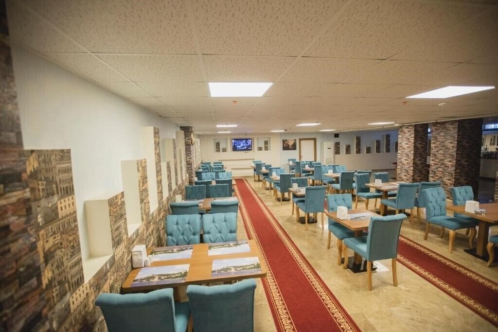 Фото Royal Inci Airport Hotel 3*