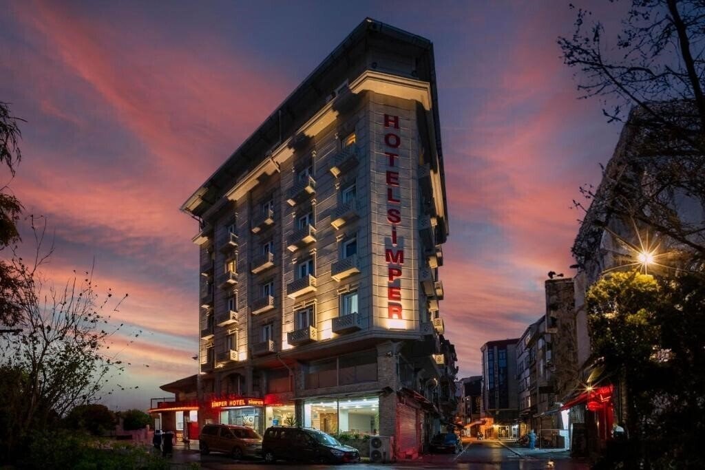 Готель Simper Hotel 3*