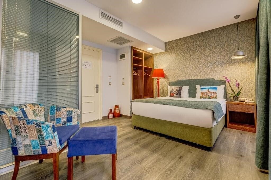Отель Sometimes Hotel Taksim 3*