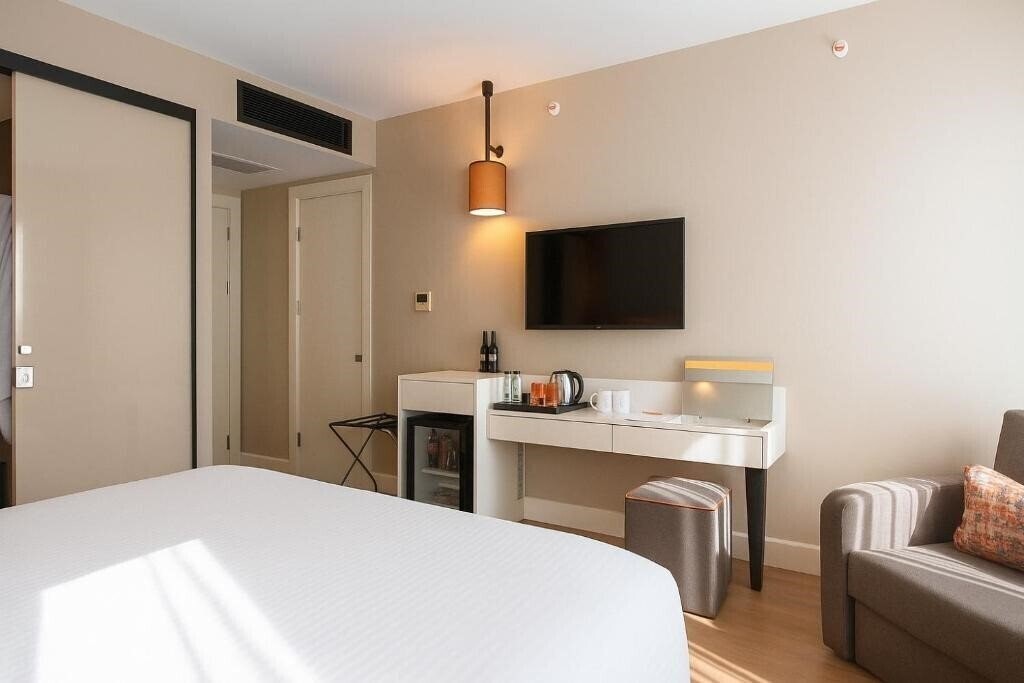 Готель Sparkle Hotel 3*