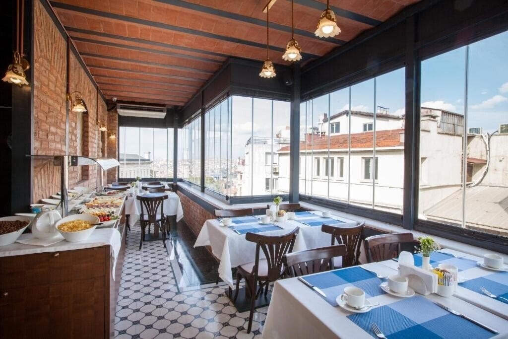 Изображение Pera Parma Hotel 4*