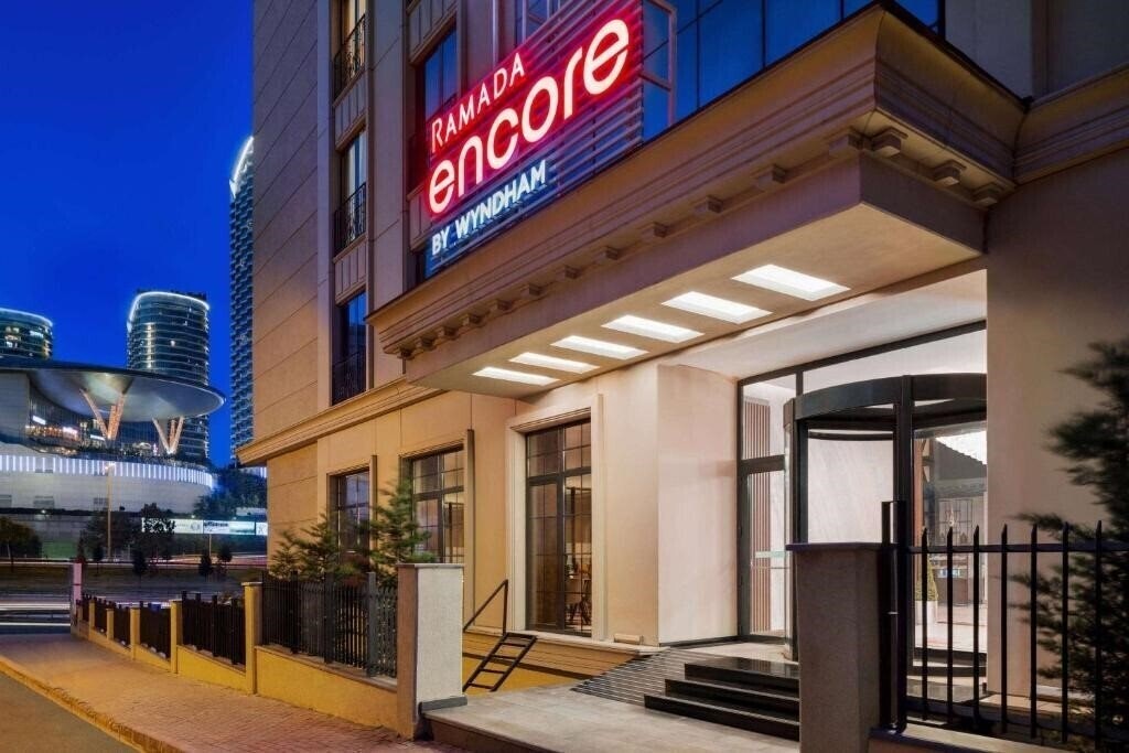 Готель Ramada Encore By Wyndham Istanbul Basin Express 3*