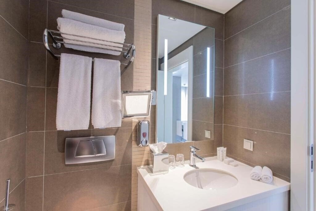 Фотография Radisson Residences Avrupa Tem Istanbul 5*