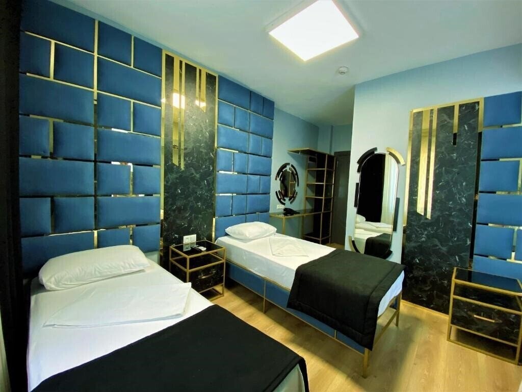 Готель Orange Airport Hotel 5*