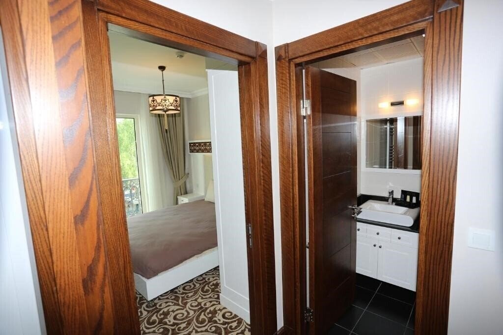 Фото Ksuites Hotel 3*