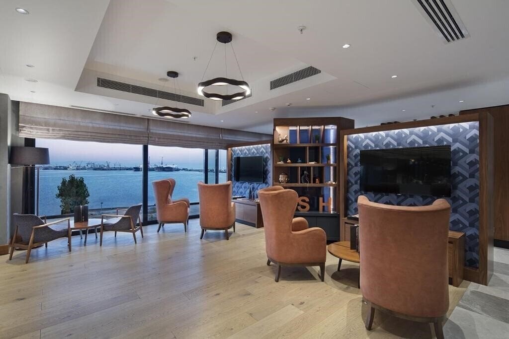 Фото Holiday Inn Istanbul Tuzla Bay 4*