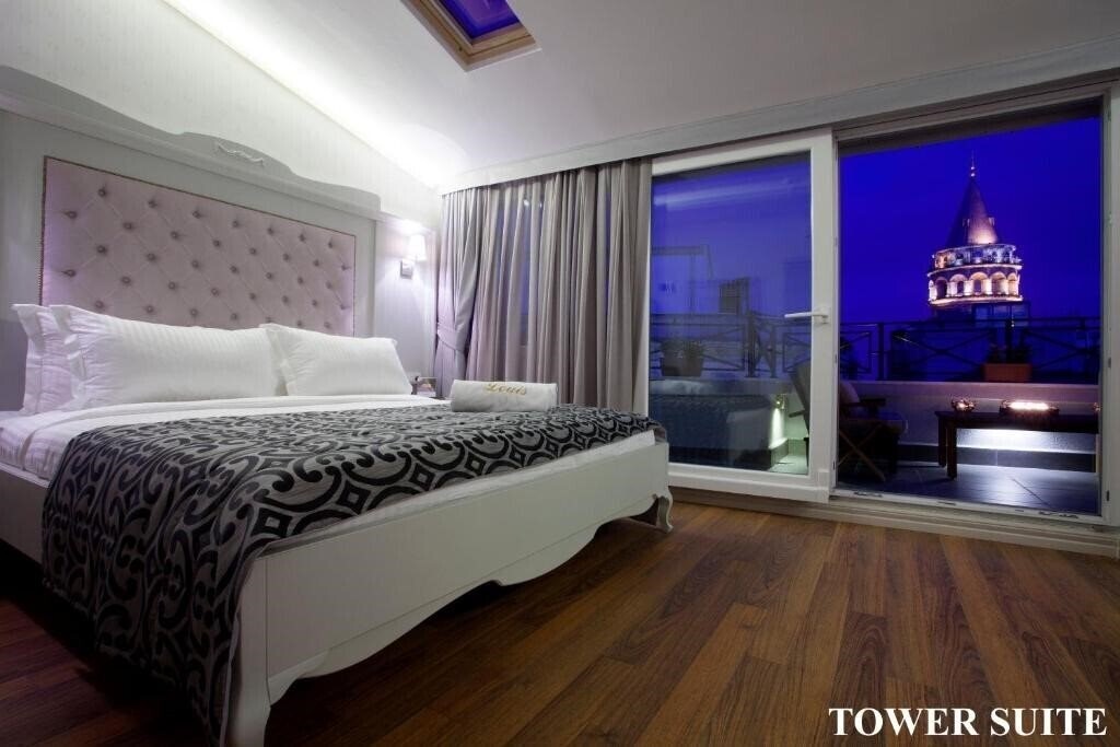 Отель Louis Appartements Galata 4*