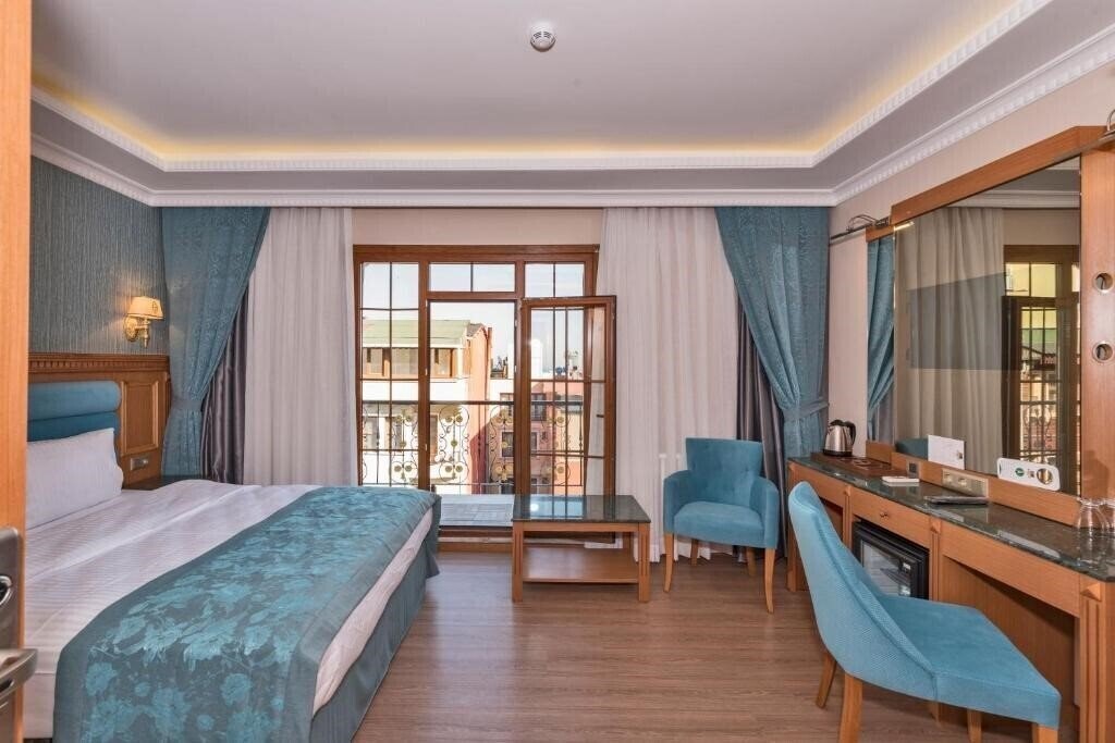 Готель Magnaura House Hotel 3*
