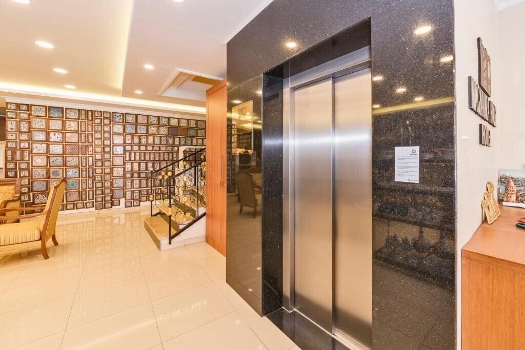 Фотографія Magnaura House Hotel 3*