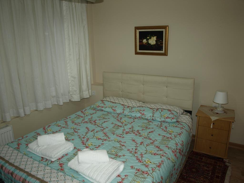 Готель Midillis Art Apartment 3*