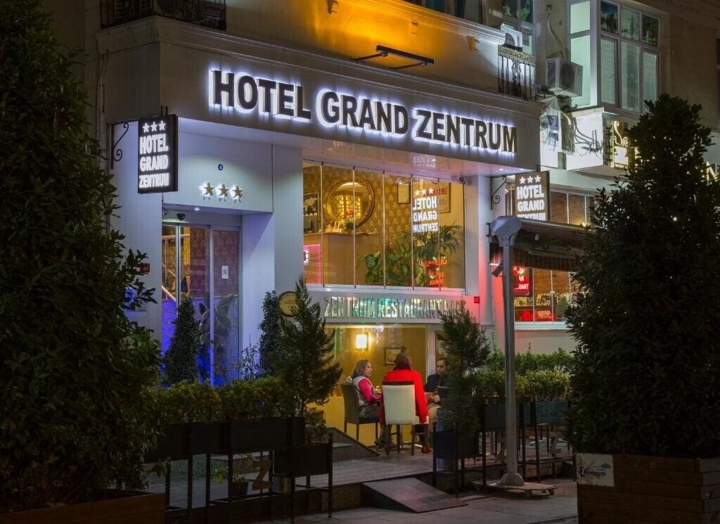 Готель Grand Zentrum Hotel 3*