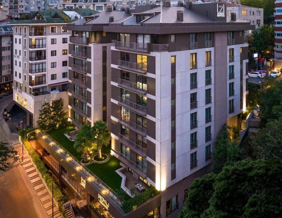 Готель Tzl Suites 5*