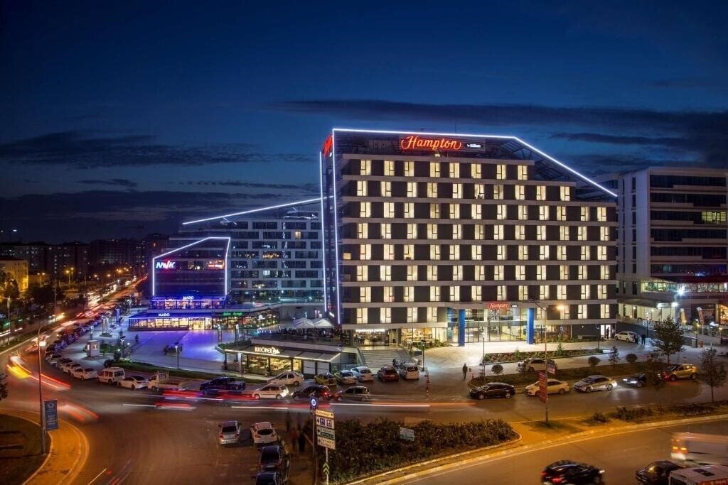 Готель Hampton By Hilton Istanbul Kurtkoy 4*