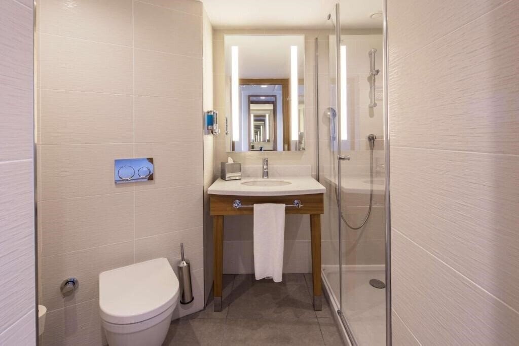 Фотографія Hampton By Hilton Istanbul Kurtkoy 4*
