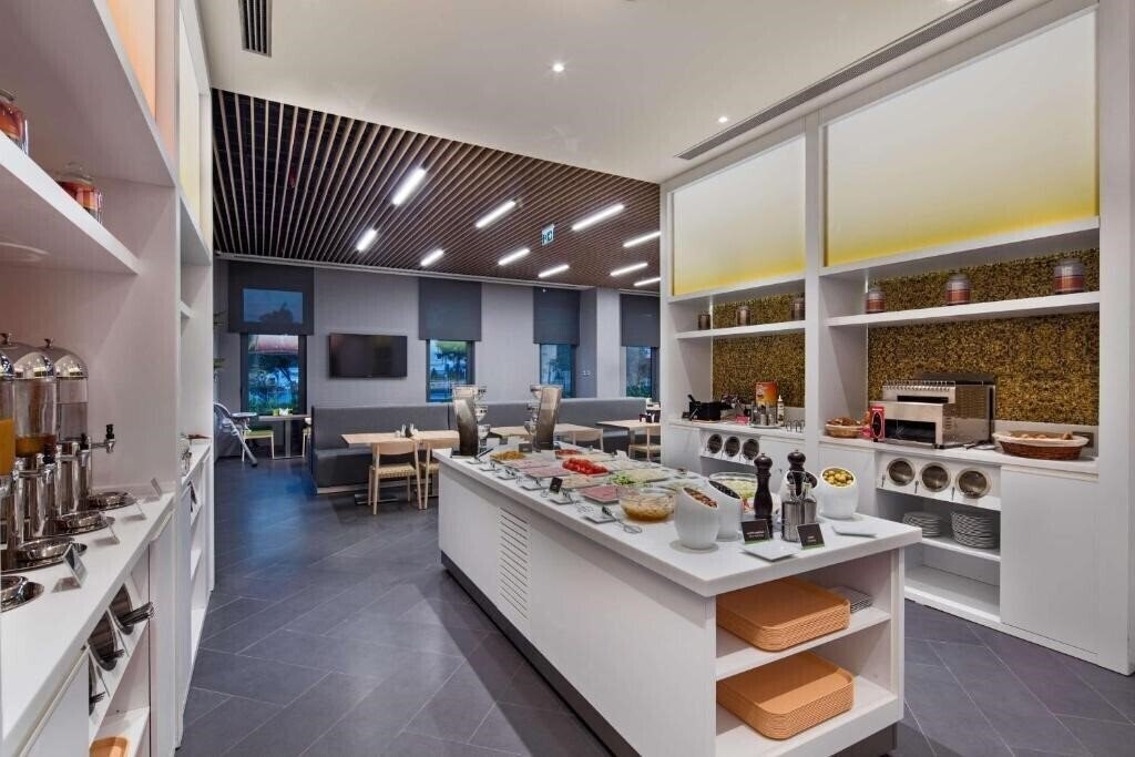Фотография Hampton By Hilton Istanbul Zeytinburnu 4*