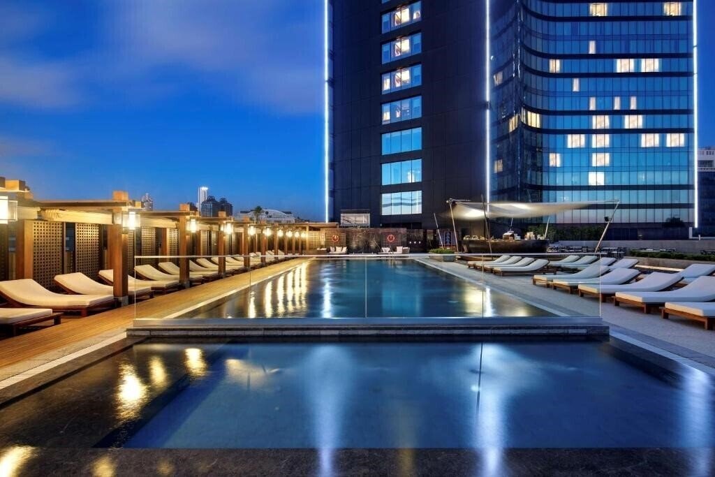 Фото Hilton Istanbul Bomonti Hotel & Conference Center 5*