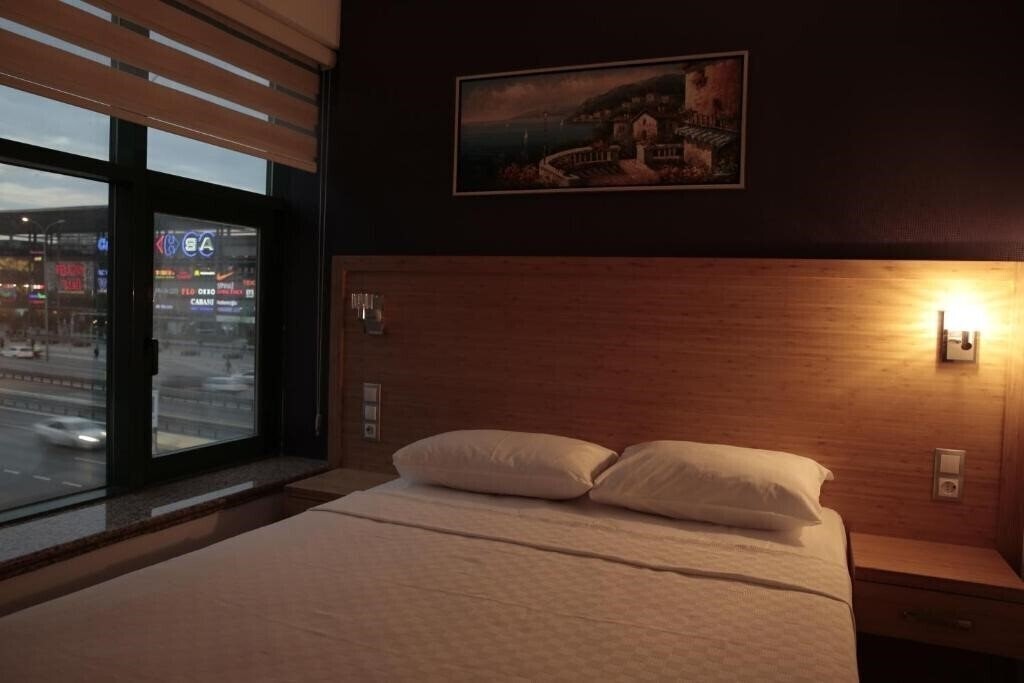 Готель Demir Suite Hotel 3*