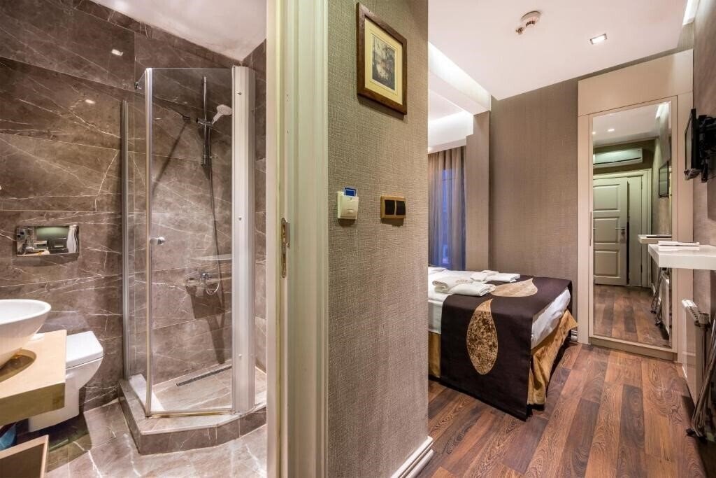Фотография Golden Gate Hotel Topkapi 3*