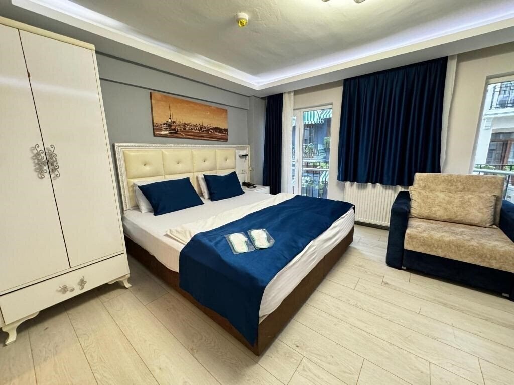 Фото Taksim Istiklal Suites 3*