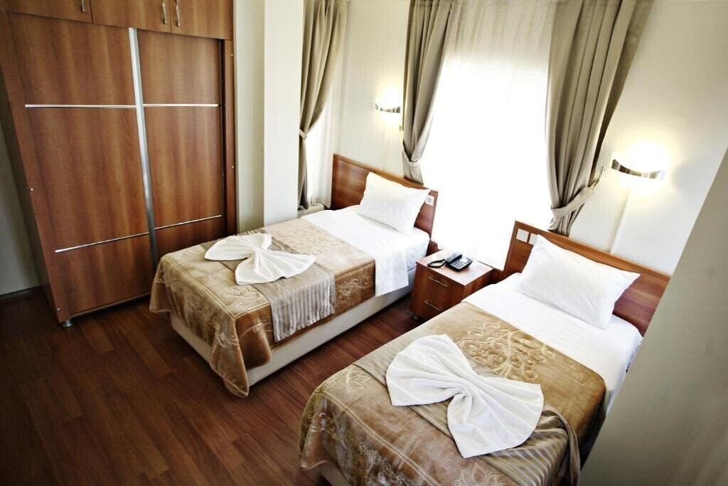 Готель Taksim Palace Hotel 2*