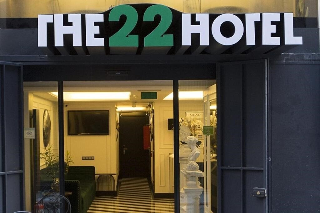 Готель The  22 Hotel 3*