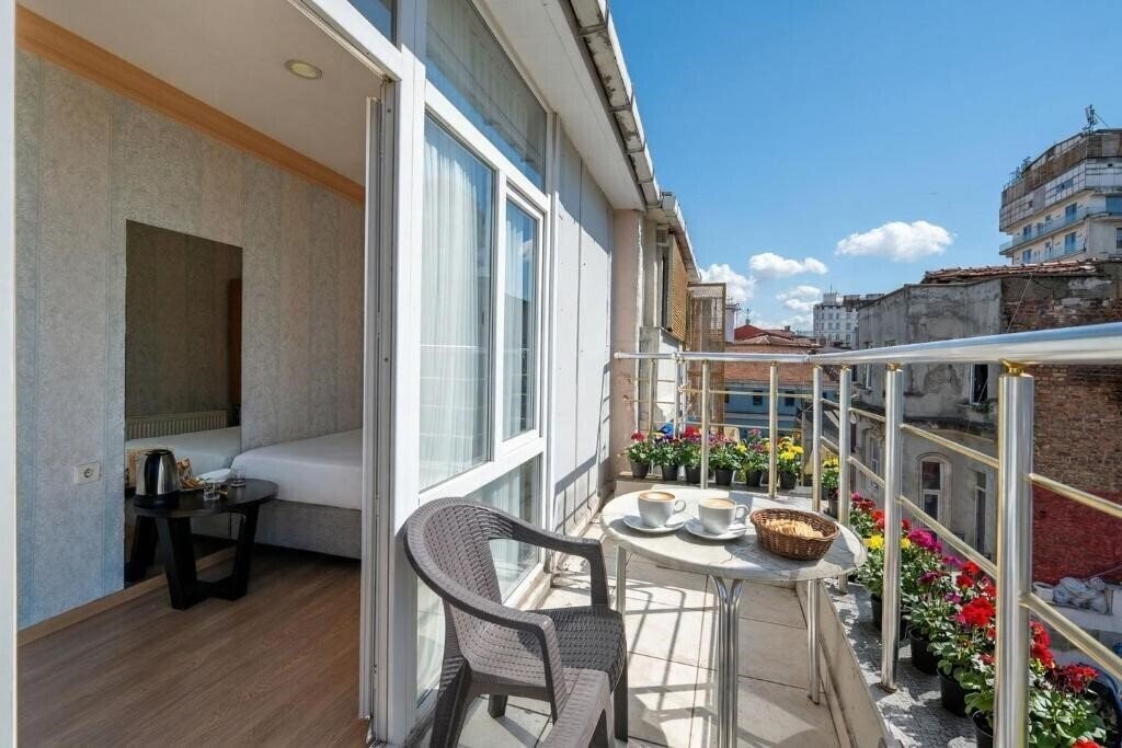 Фотографія Taksim Maxwell Hotel 3*