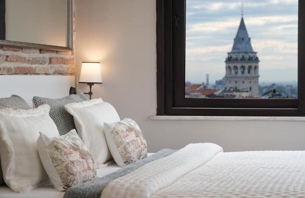 Отель The Pera Hotel 3*