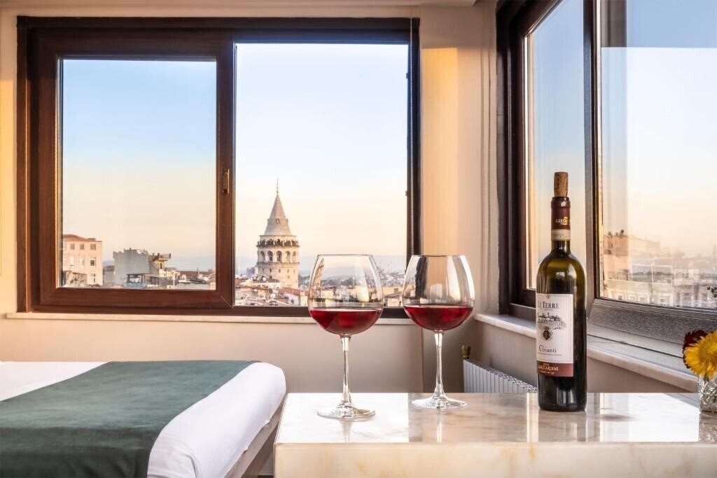 Фото The Pera Hotel 3*