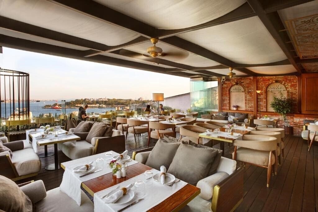 Готель Georges Hotel Galata 4*