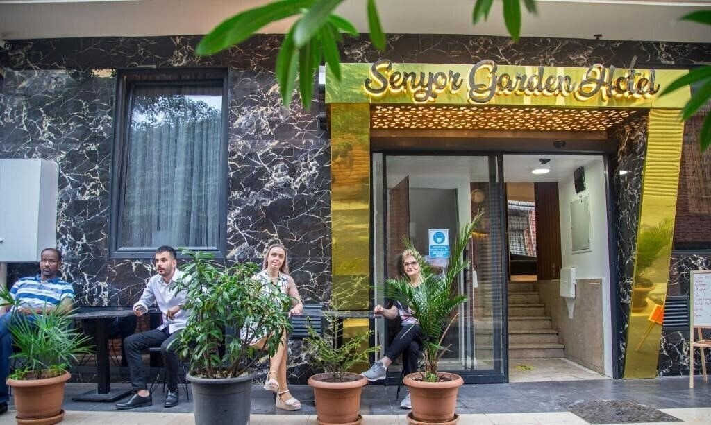 Изображение Senyor Garden Hotel 3*