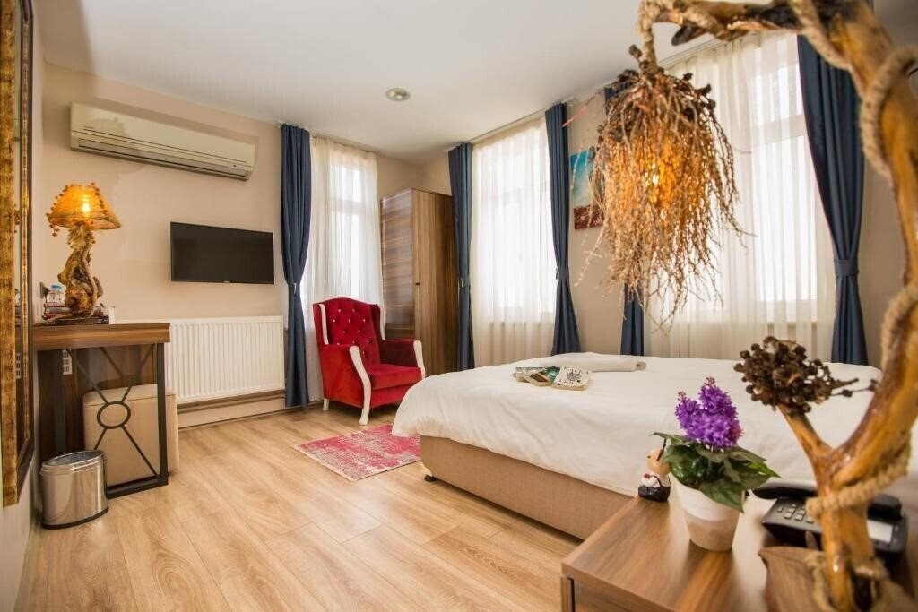 Изображение Corner Garden Hotel 2*