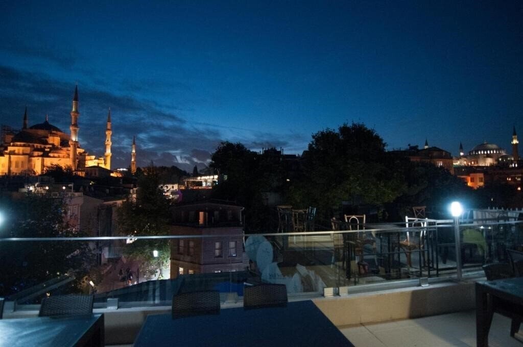 Зображення Akbiyik Suite 3*