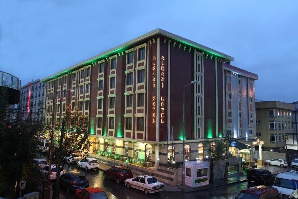 Готель Alrazi Hotel 3*