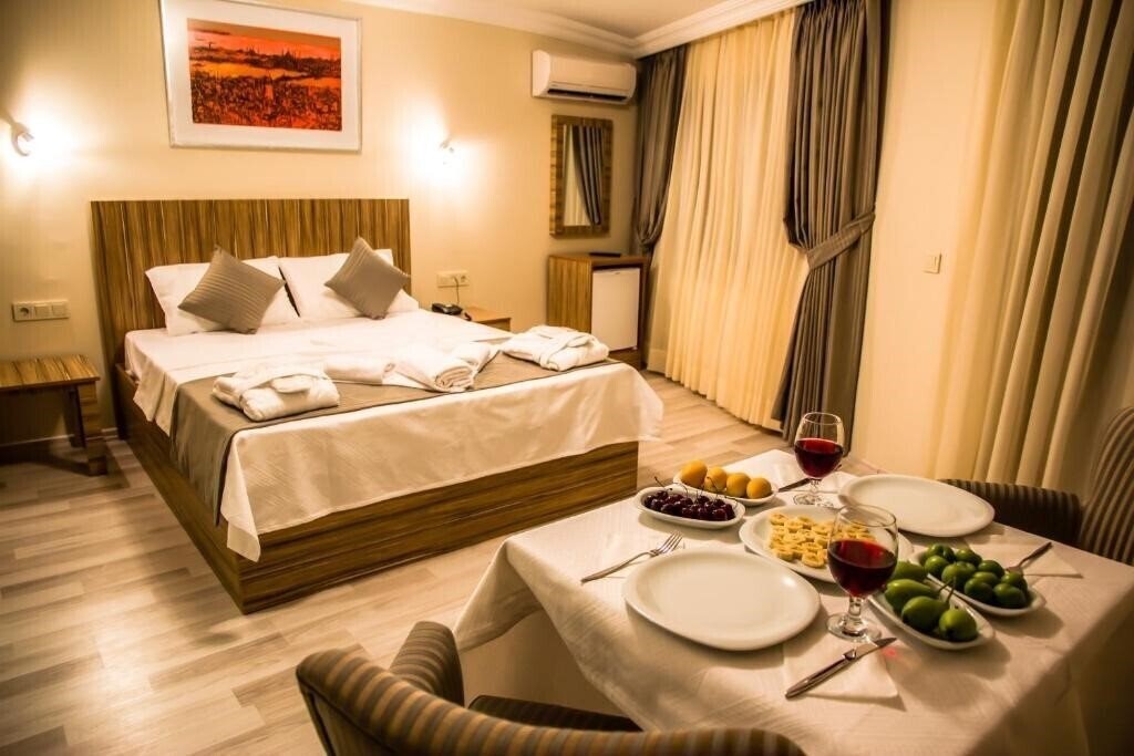 Готель Berlin Otel Nisantasi (ex. Berlin Hotel Nisantasi, Berlin Otel Niayantaaya) 3*