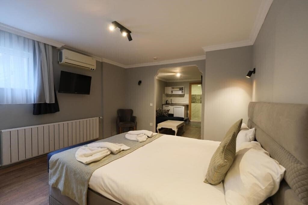 Фото Berlin Otel Nisantasi 3*