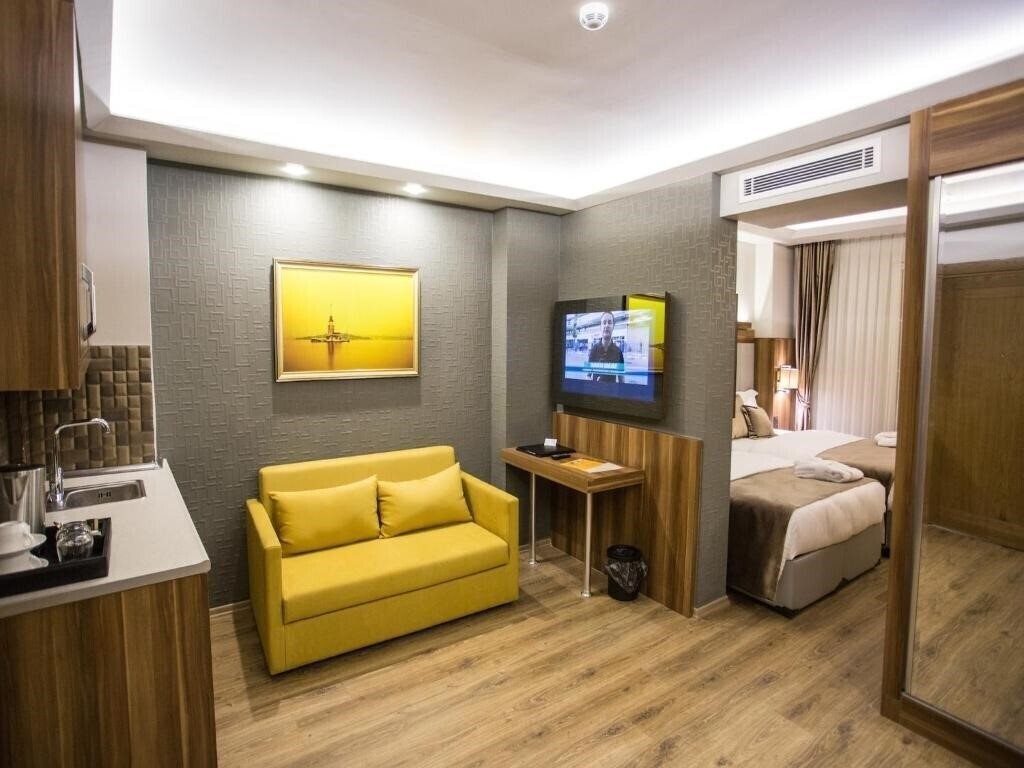 Фотографія Beyond Style Hotel (ex. Bonne Sante Hotel, Suite Home Istiklal Butik) 3*