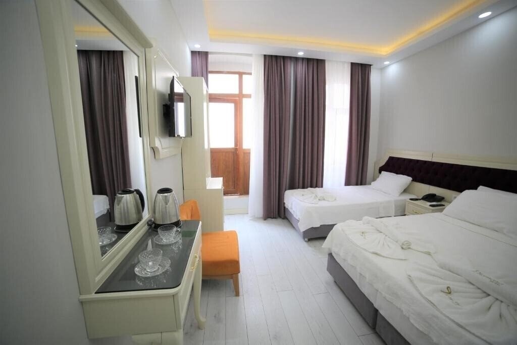 Фото Taksim Diamond Hotel 3*