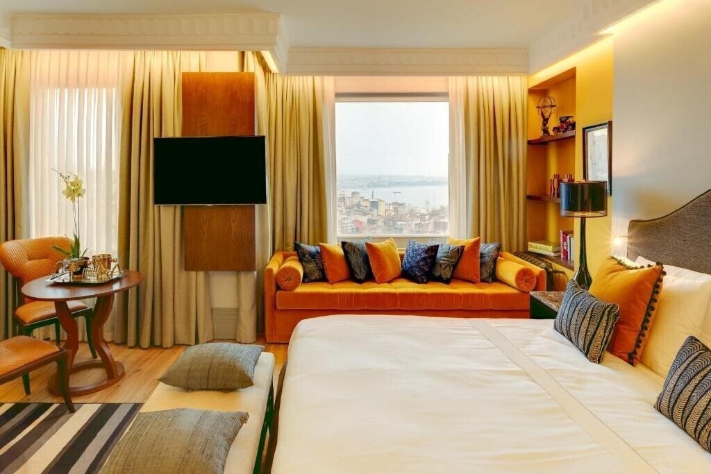 Отель Ravouna 1906 Suites 4*