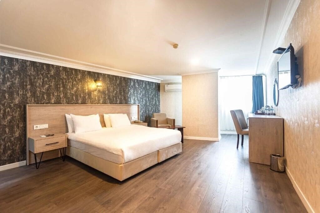 Готель Lysa Hotel 3*