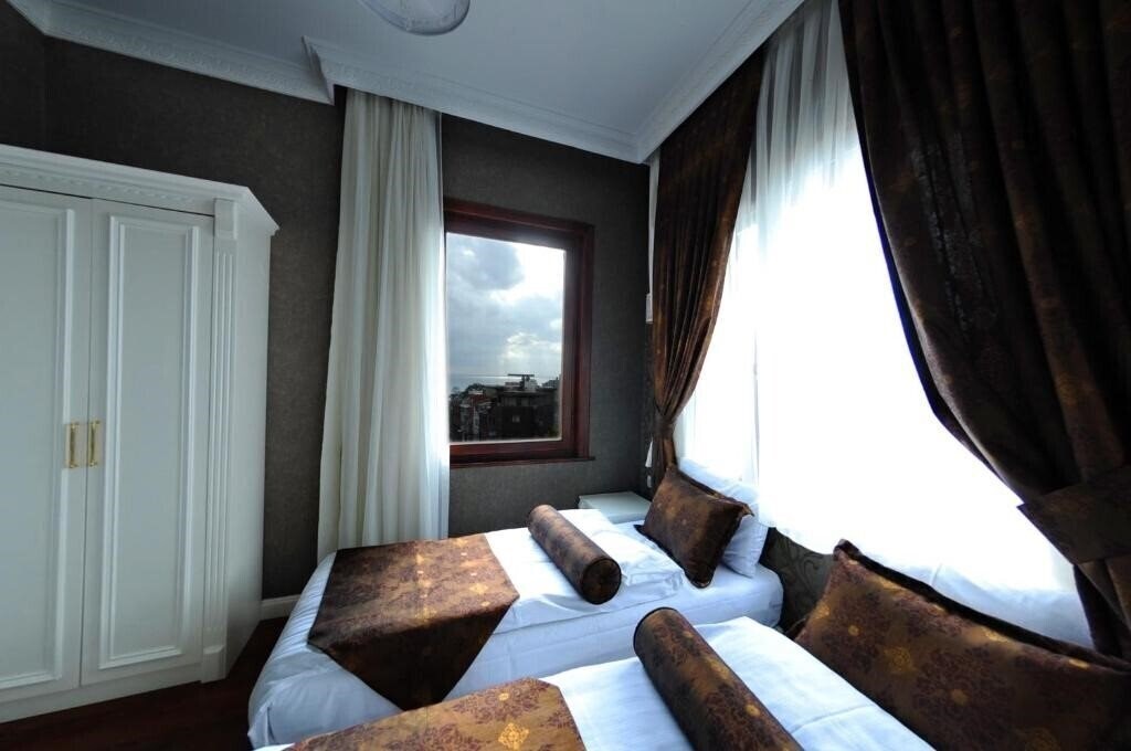 Зображення Hotel Coliseum 3*