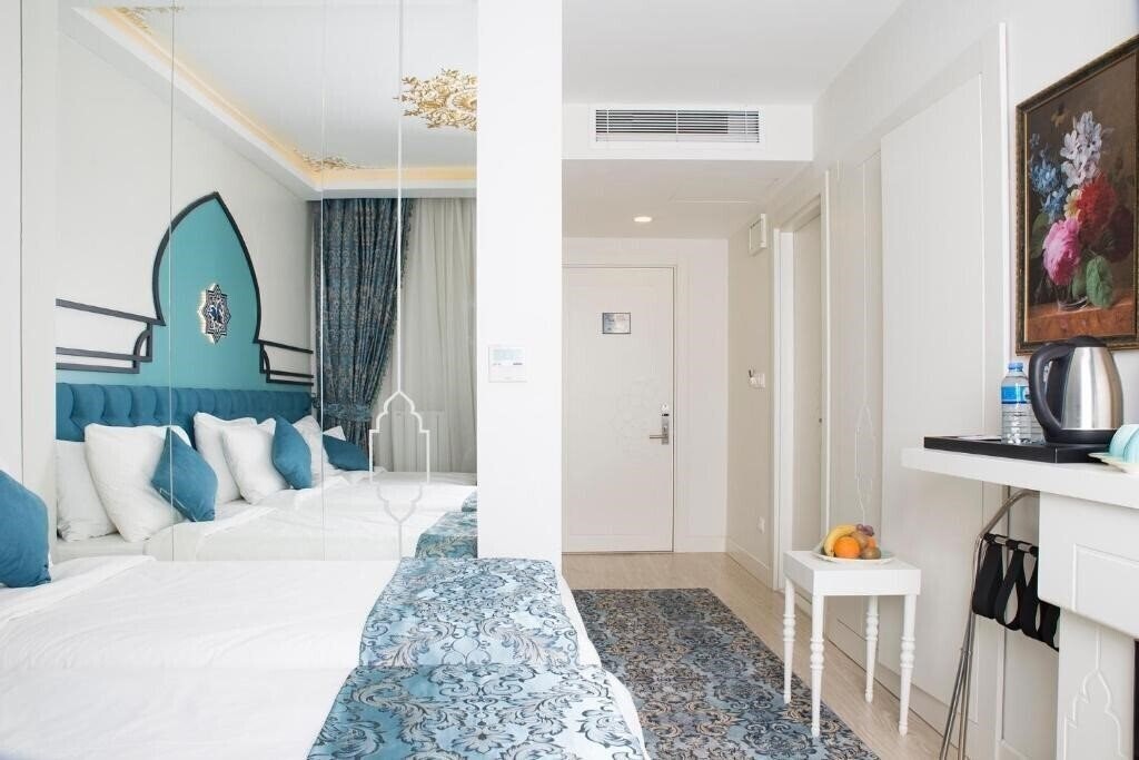 Отель Hotel Kralice 3*