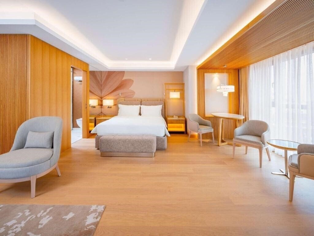 Фото Movenpick Hotel Istanbul Bosphorus 5*