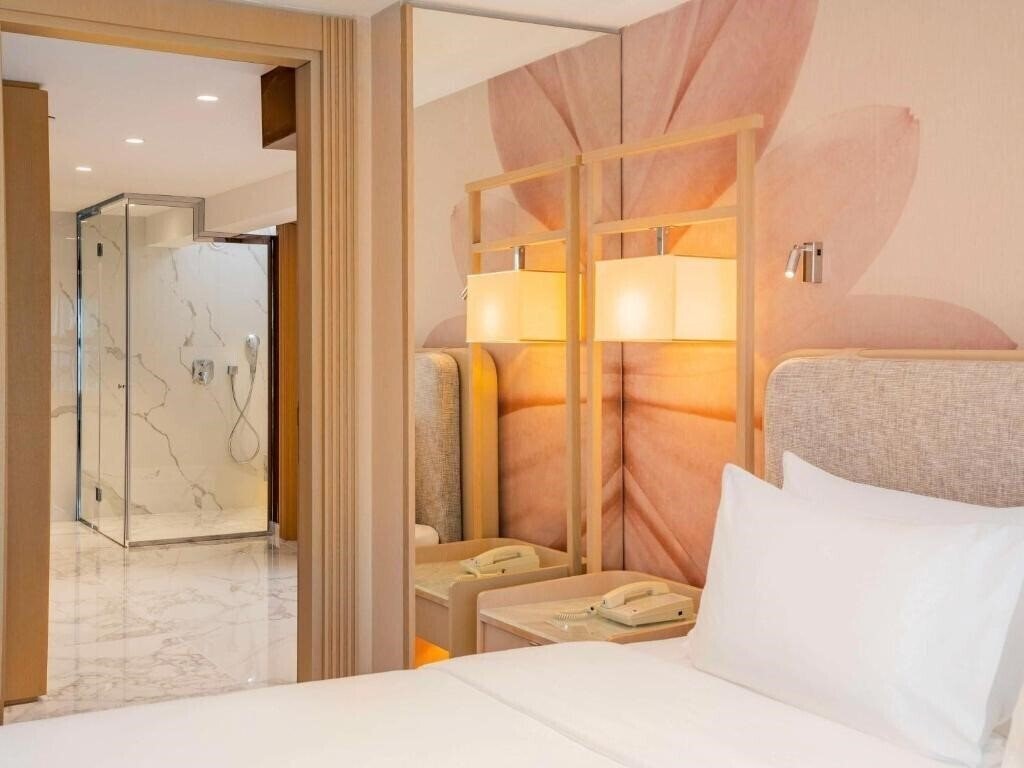 Фотография Movenpick Hotel Istanbul Bosphorus 5*