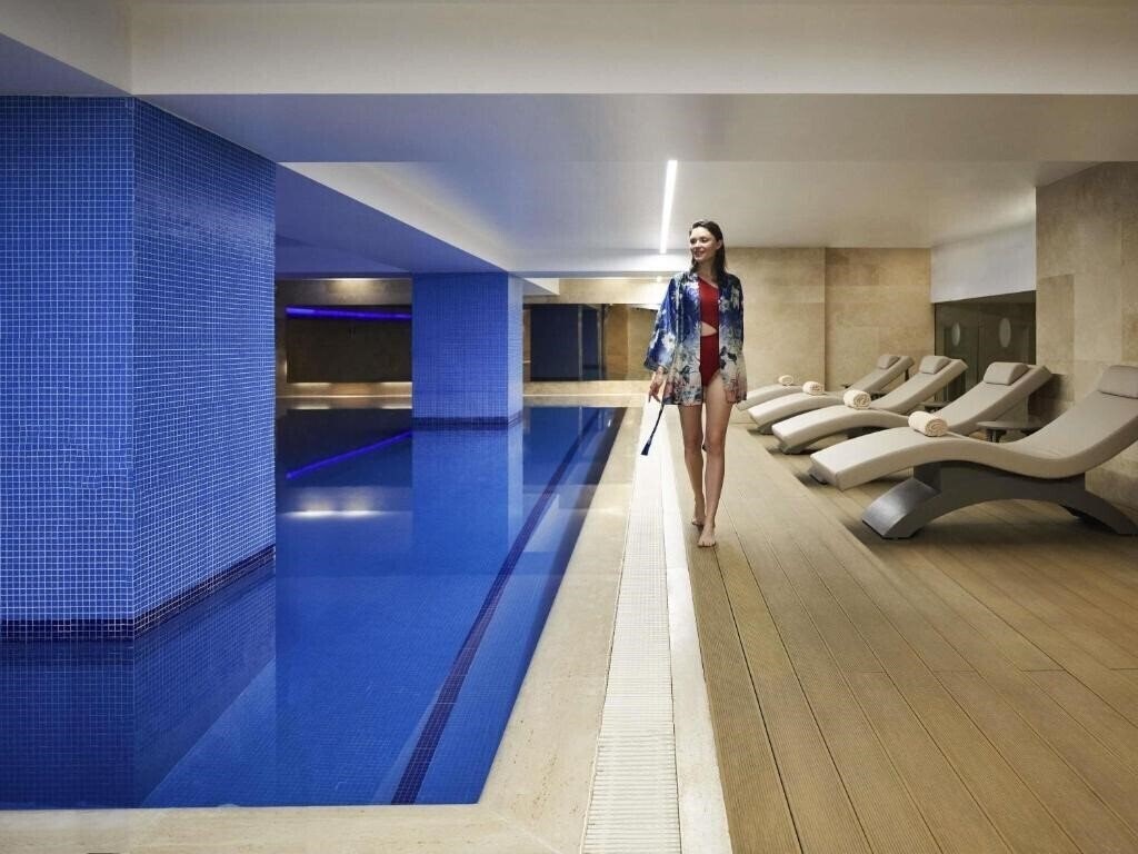 Фотографія Movenpick Hotel Istanbul Bosphorus 5*