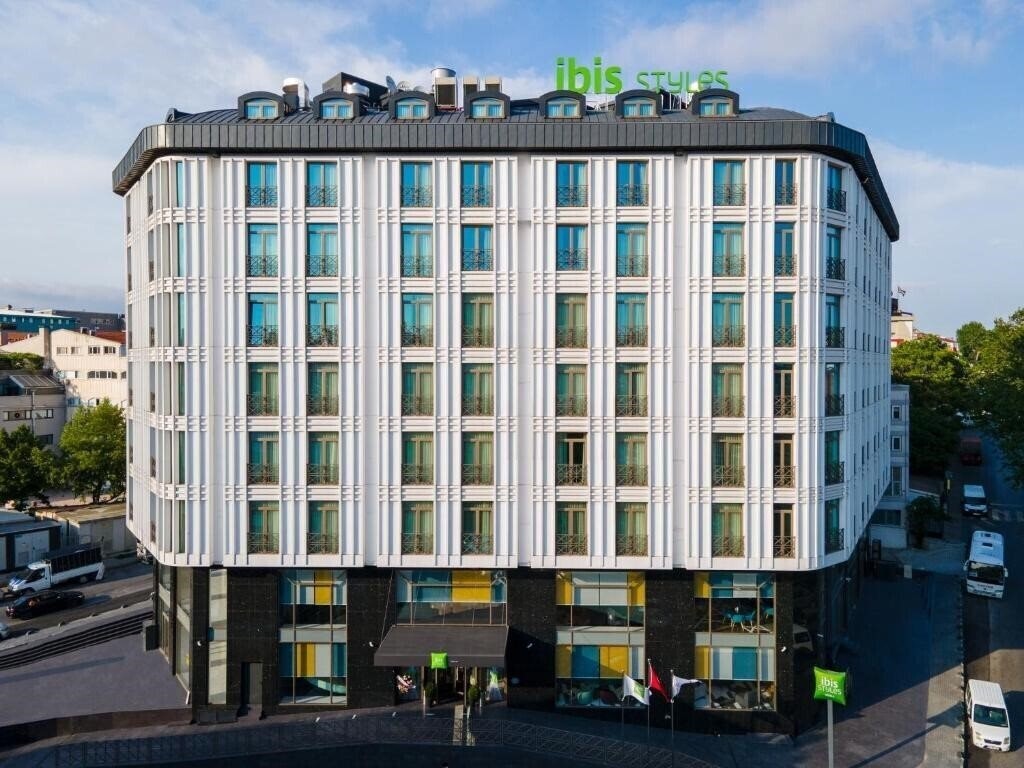 Отель Ibis Styles Istanbul Merter 4*